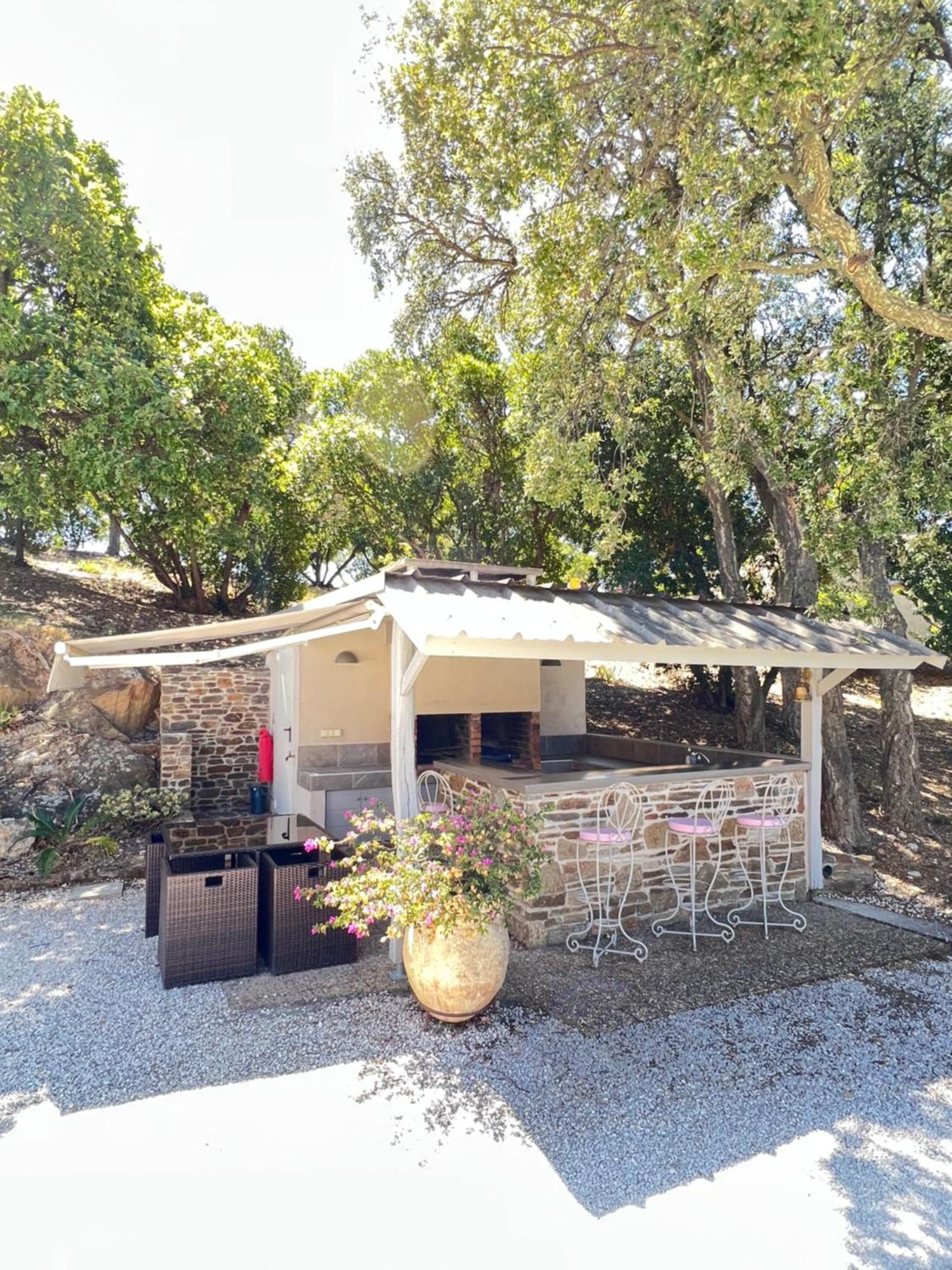 Villa Nais B&B Bormes-les-Mimosas Exterior photo