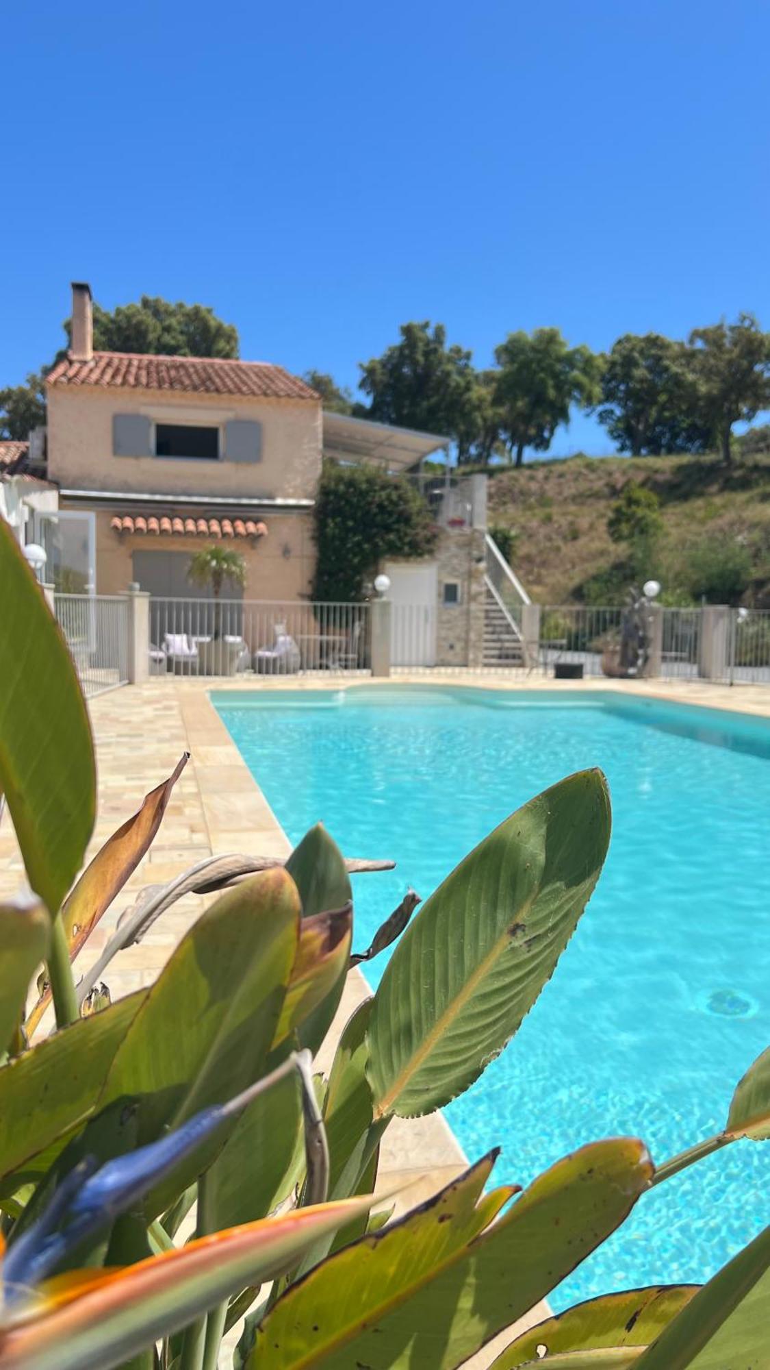 Villa Nais B&B Bormes-les-Mimosas Exterior photo
