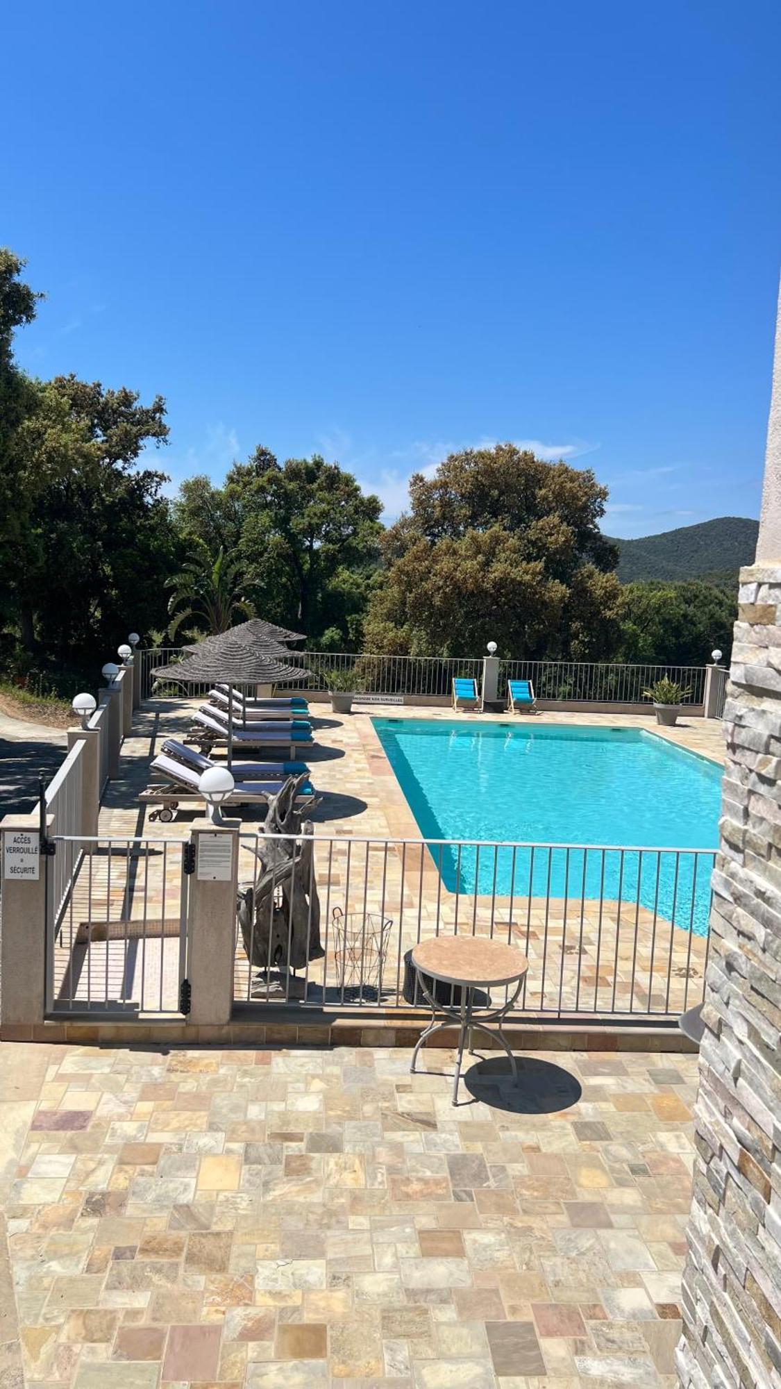 Villa Nais B&B Bormes-les-Mimosas Exterior photo